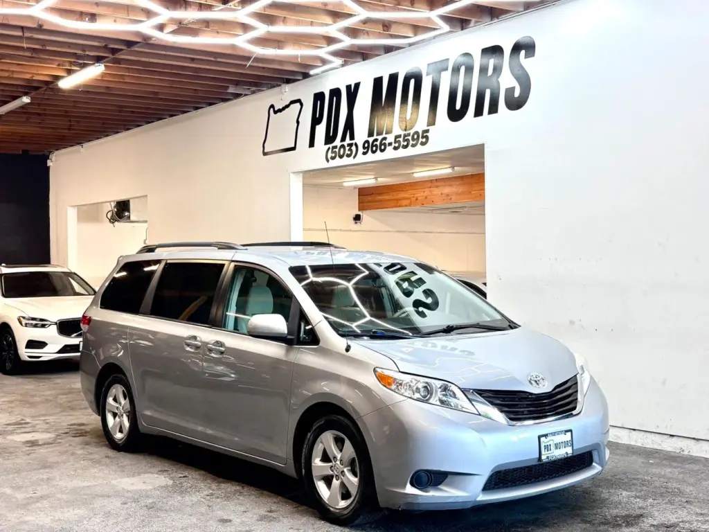 2014 Toyota SIENNA