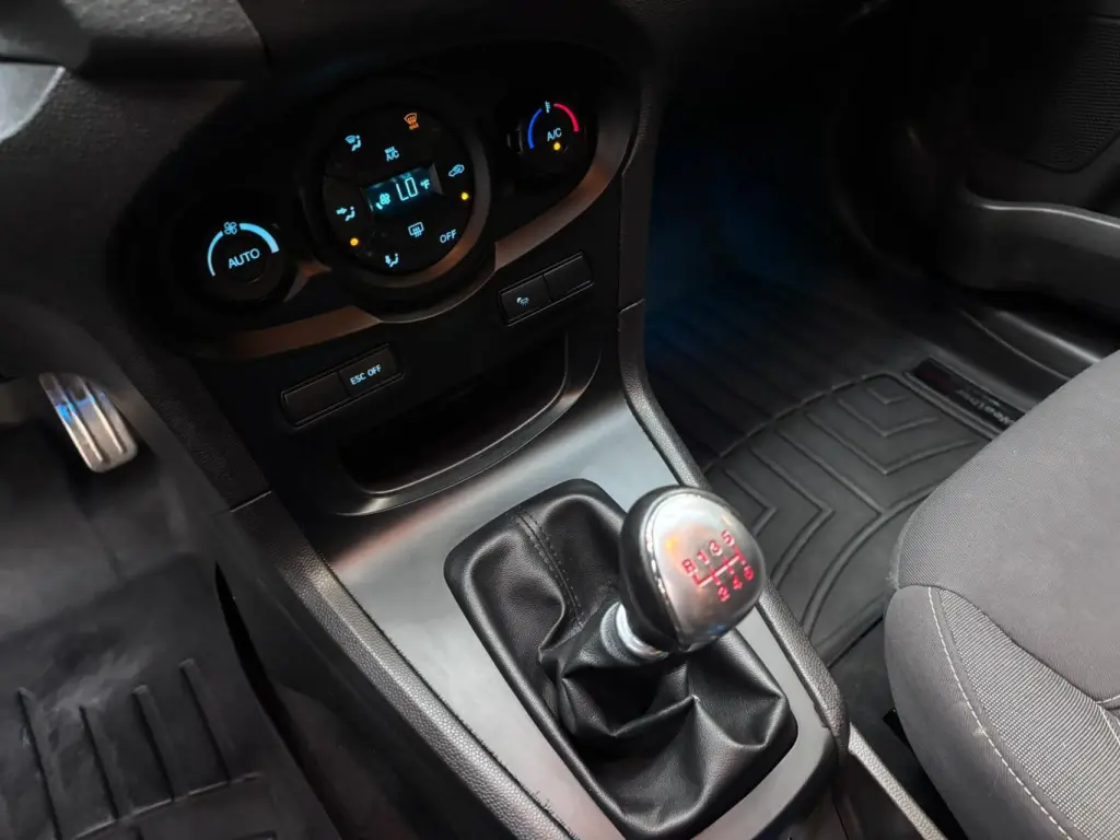 2015 Ford FIESTA