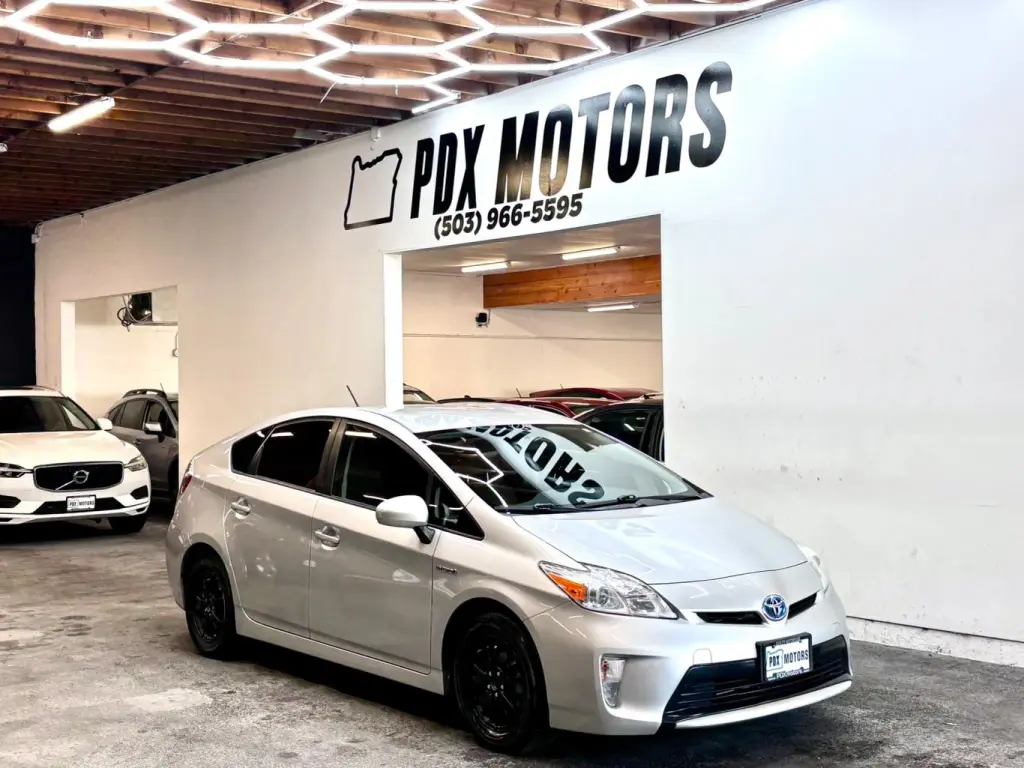 2013 Toyota PRIUS