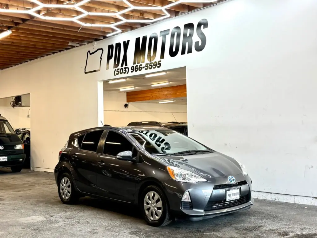 2014 Toyota PRIUS C
