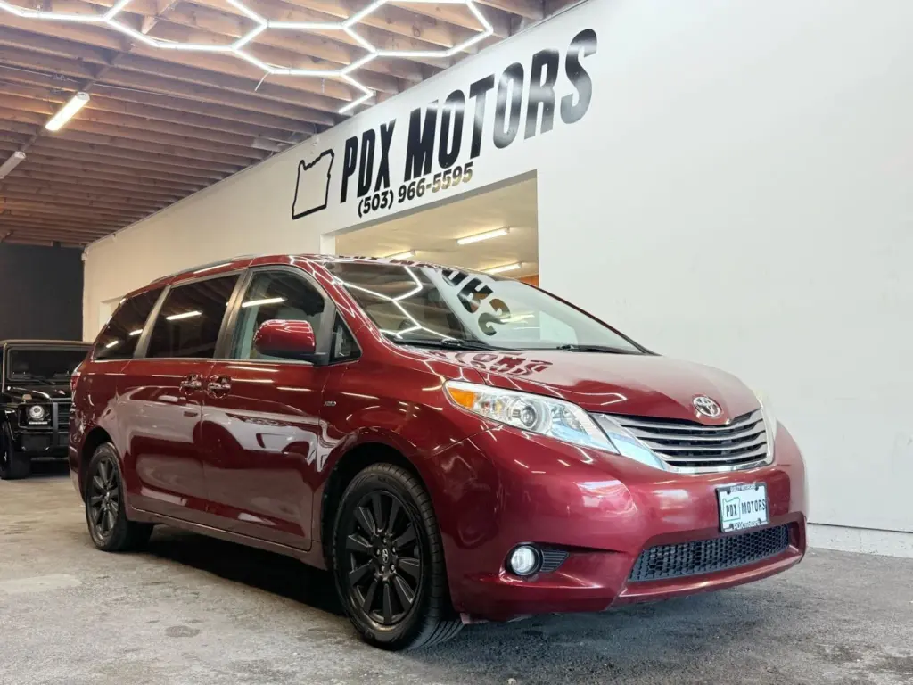 2017 Toyota SIENNA