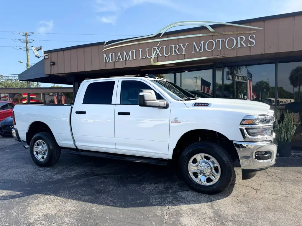 2025 Ram 2500 CREW CAB