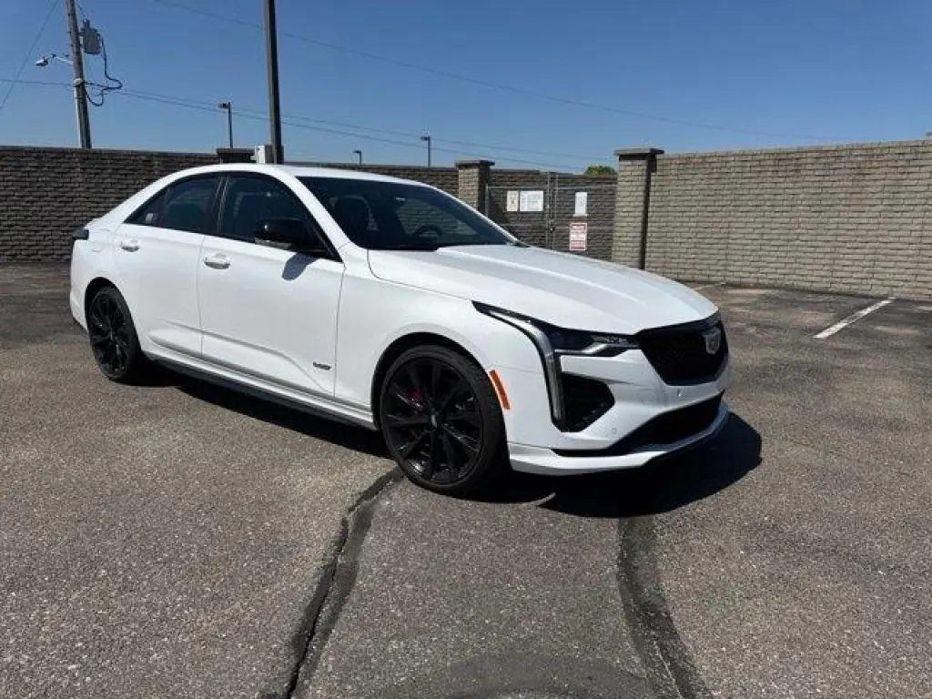 Cadillac CT4-V 2025 AWD 4p Sedan