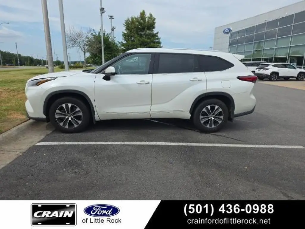 Toyota Highlander 2021 XLE 4p SUV