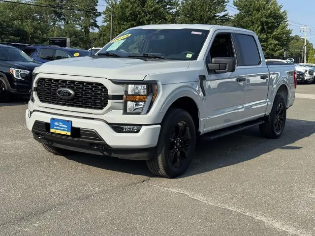 Ford F-150 2023 4x4 XL 4dr SuperCrew 5.5 ft. SB