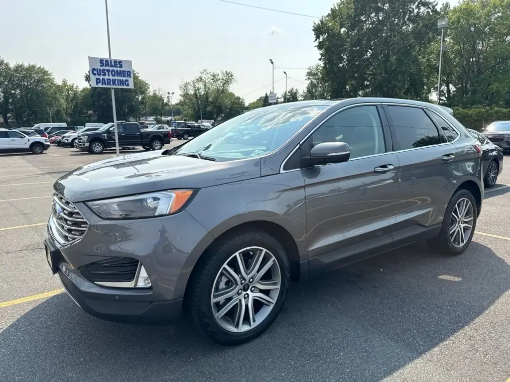 Ford Edge 2023 AWD Titanium 4dr Crossover