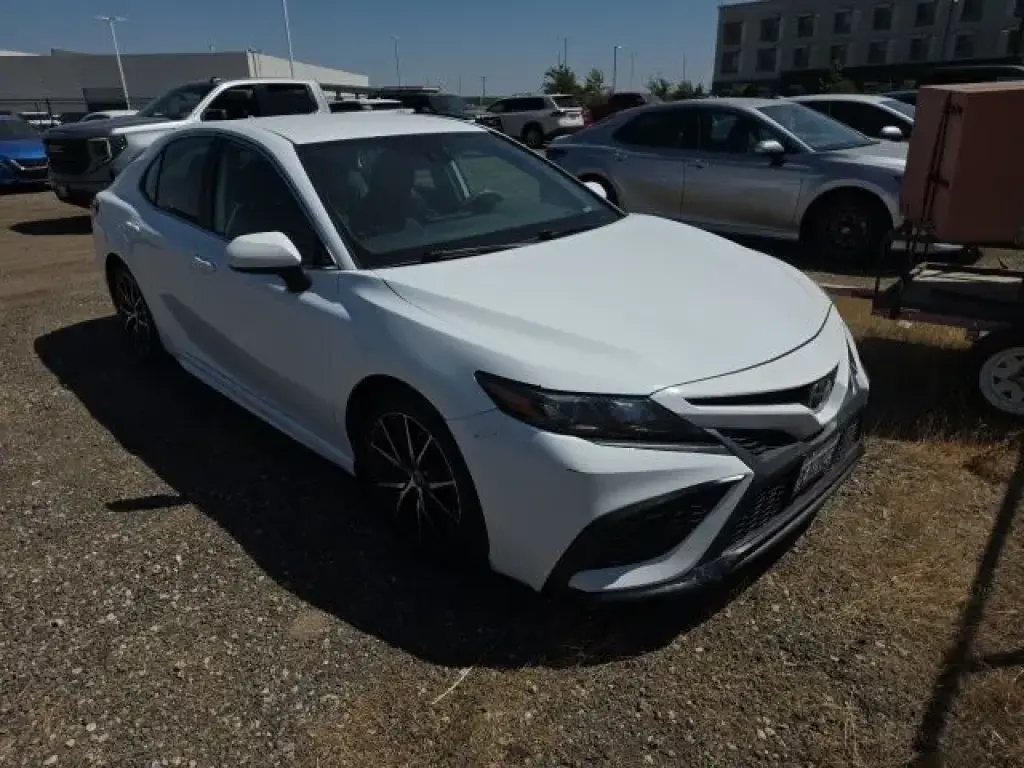 Toyota Camry 2021 SE 4p Sedan