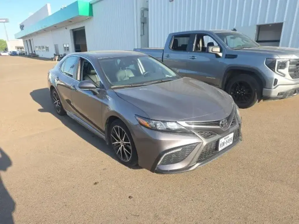 Toyota Camry 2024 SE 4p Sedan