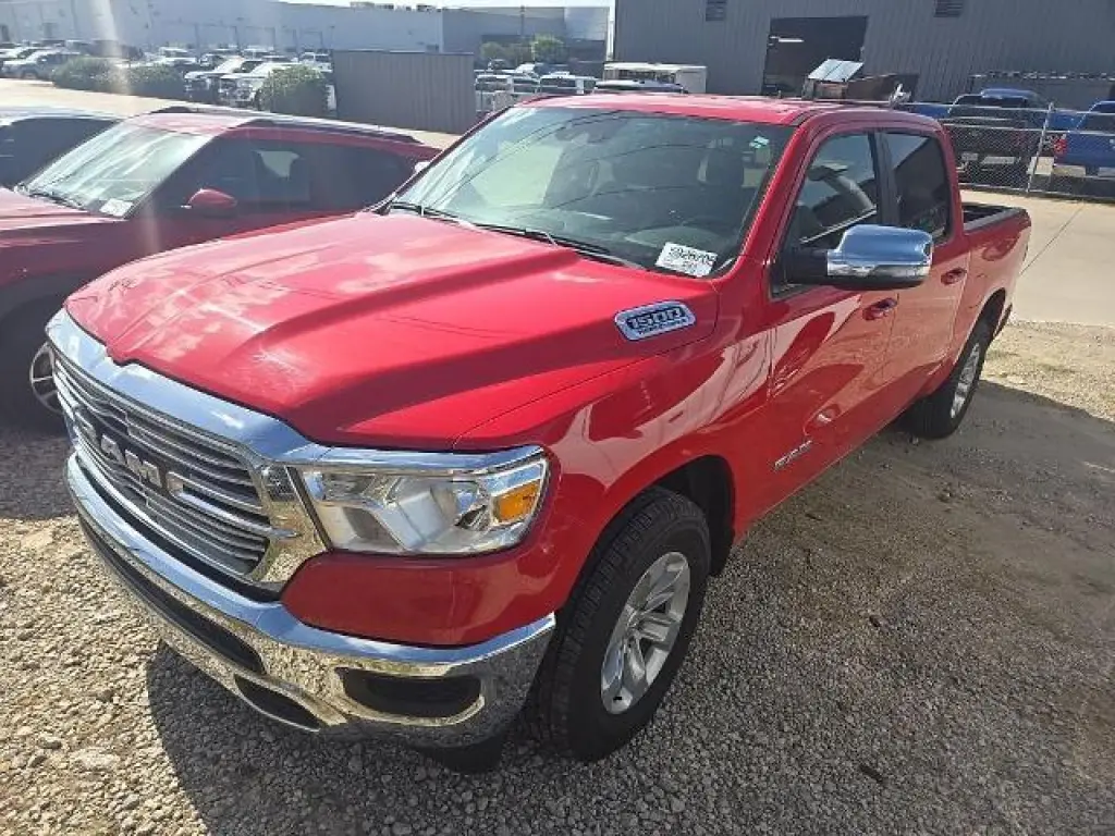 Ram 1500 2024 4x2 Laramie 4p Camioneta Cabina Doble 5.6 pies BA