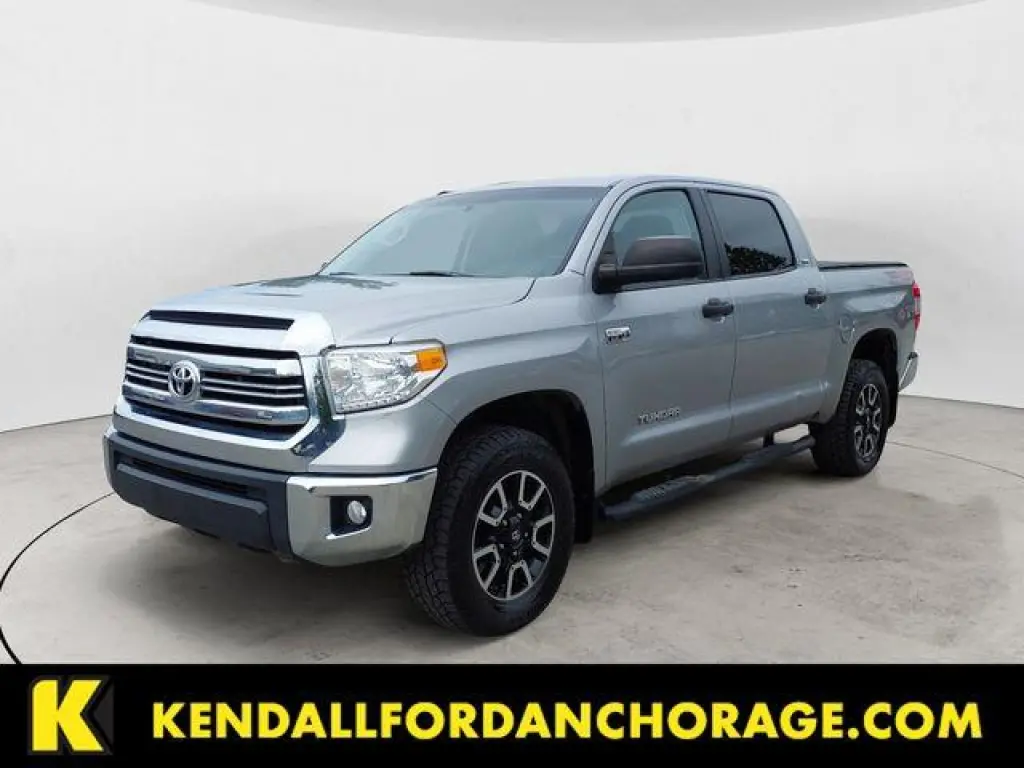 Toyota Tundra 2016 4x4 SR5 4p CrewMax Cab Pickup SB (5.7L V8)