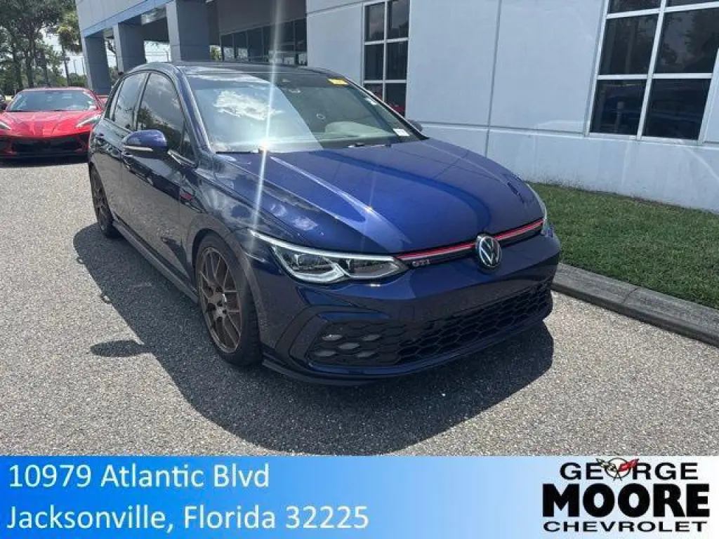 Volkswagen Golf GTI 2024 SE 4p Hatchback
