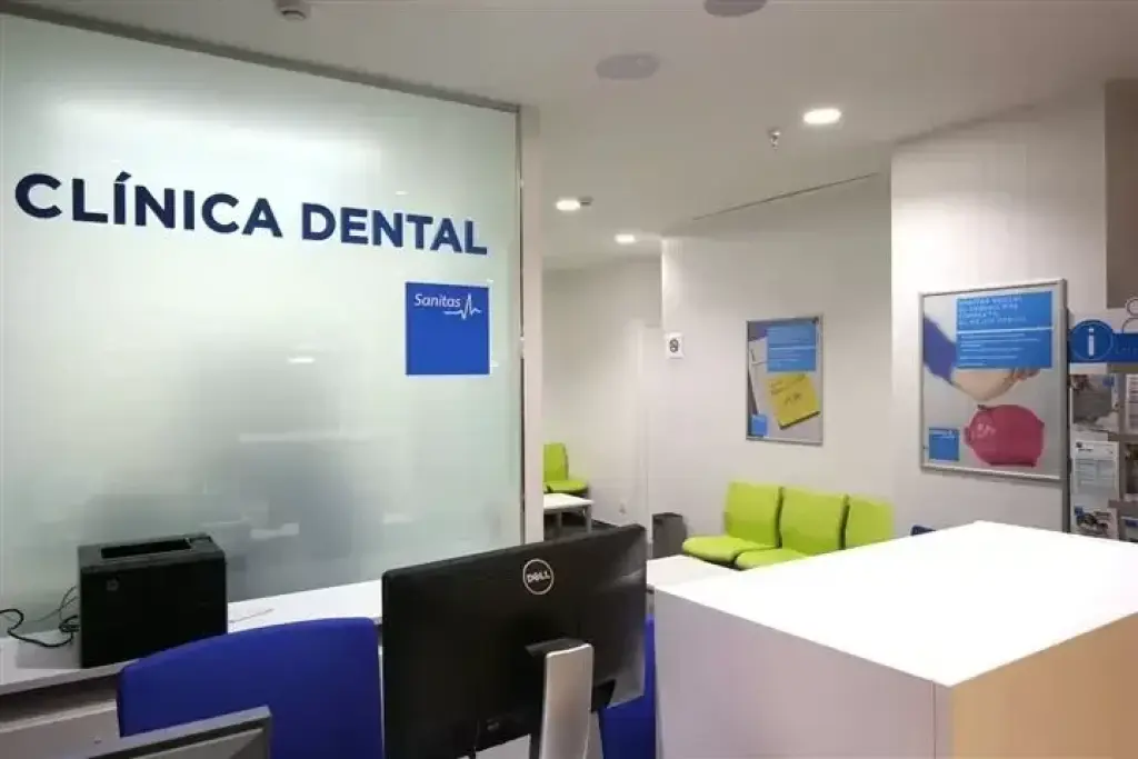 DENTISTA CON LABORATORIO