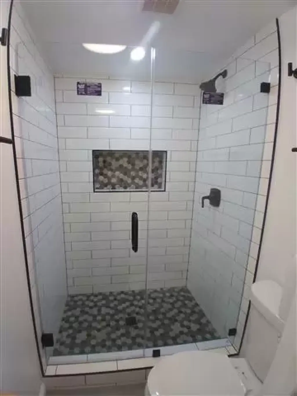SHOWER DOORS/Ventanas a medida