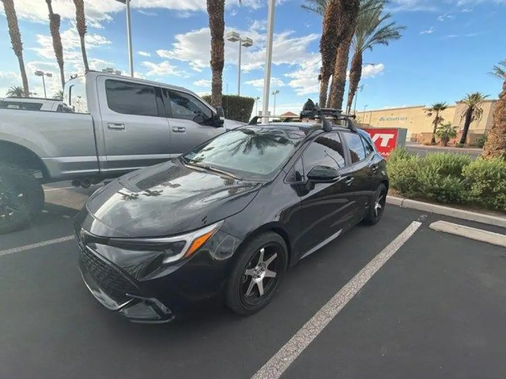 Toyota Corolla Hatchback 2025 SE 4p Hatchback