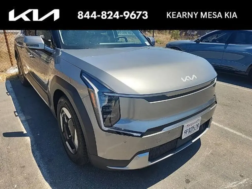 Kia EV9 2024 Light 4p SUV