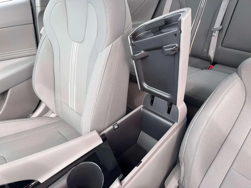 Hyundai ELANTRA 2026 SEL Sport Premium 4p Sedan