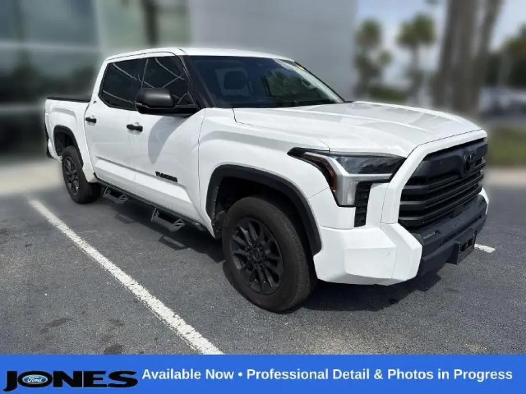Toyota Tundra 2023 4x4 SR5 4p CrewMax Cabina Extendida Pick-up SB