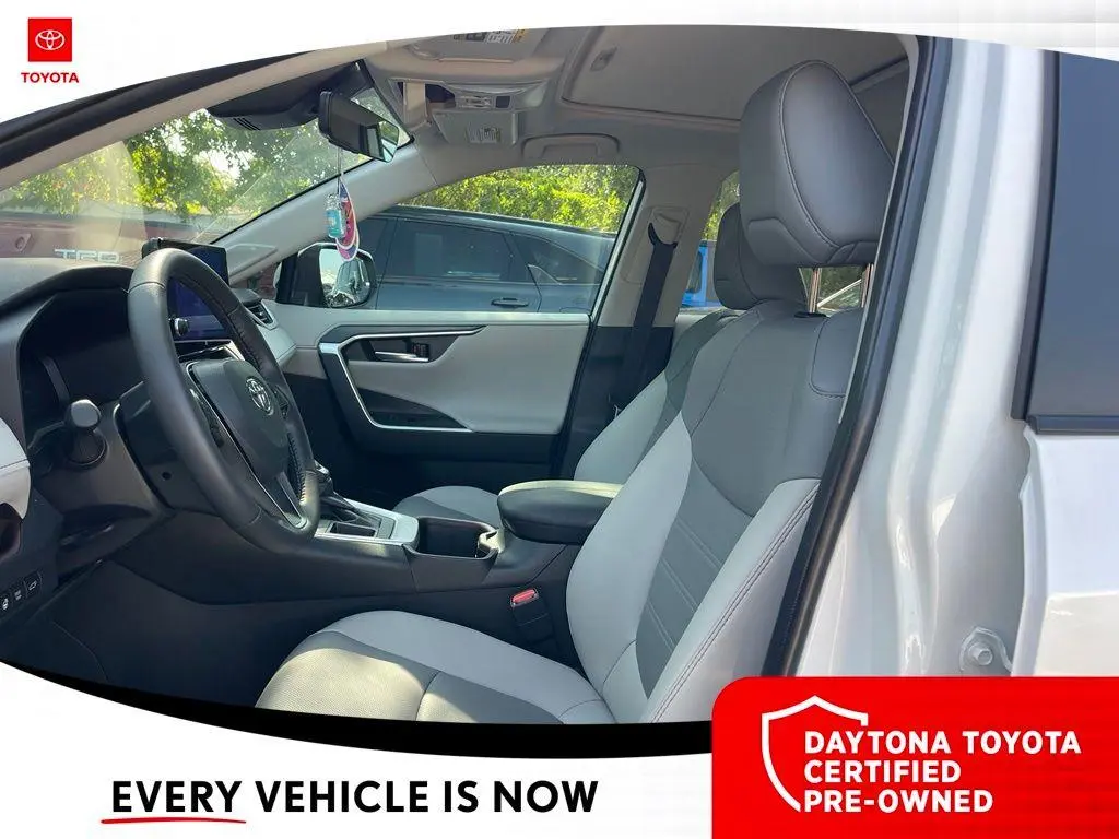Toyota RAV4 2025 Limited 4p SUV
