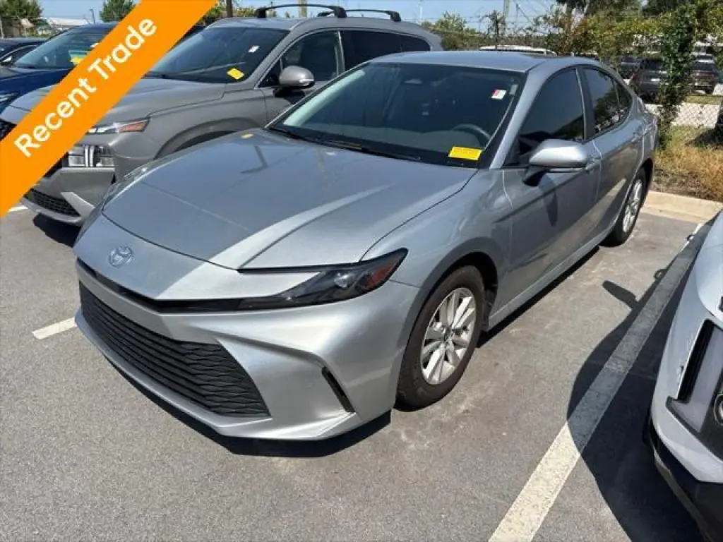 Toyota Camry 2025 LE 4p Sedan