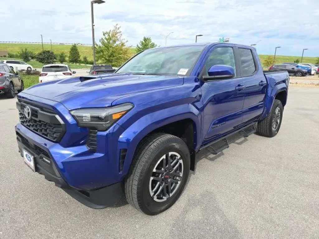 Toyota Tacoma 2024 4x4 TRD Todo Terreno 4p Doble Cabina 6,1 pies LB