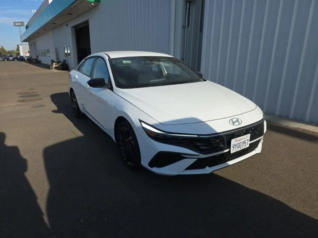 Hyundai ELANTRA 2026 SEL Sport 4dr Sedan