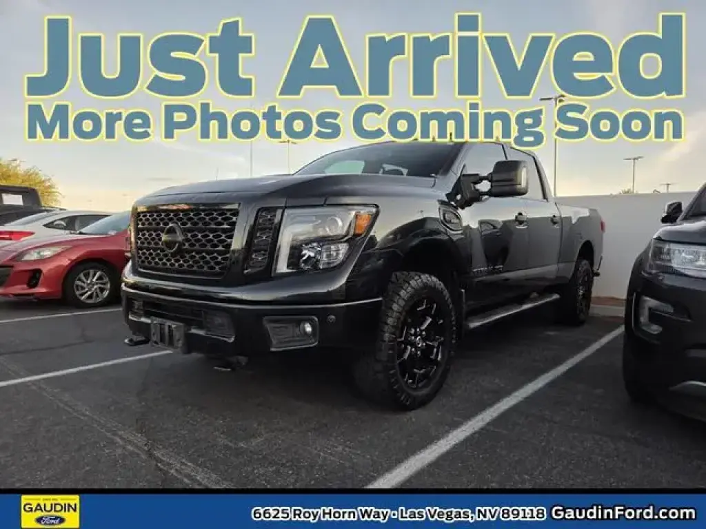 Nissan Titan XD 2019 4x4 S 4dr Crew Cab (Diésel)