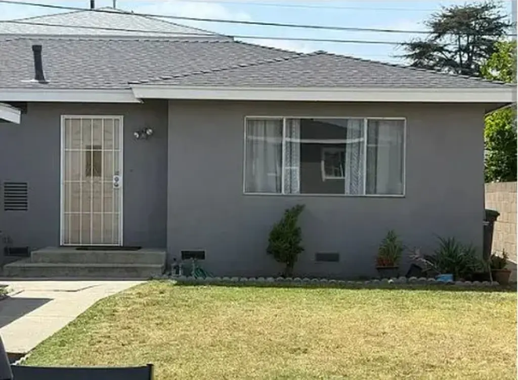 BEAUTIFUL BACK HOUSE FOR LEASE