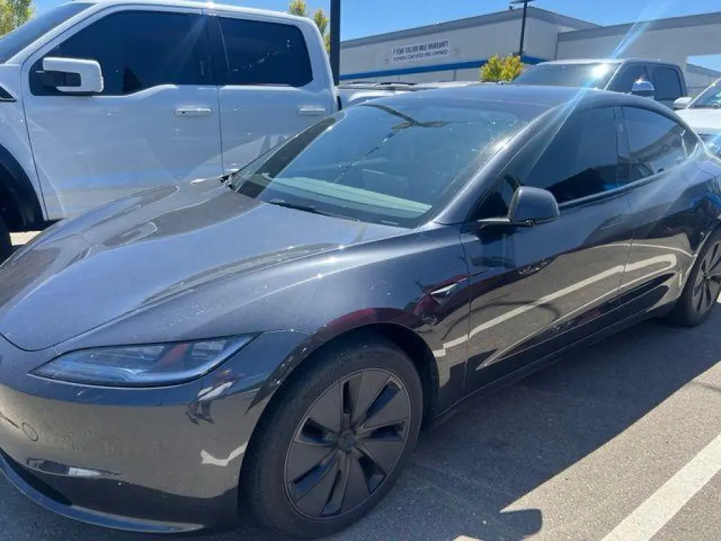Tesla Model 3 2025 Long Range 4p Fastback