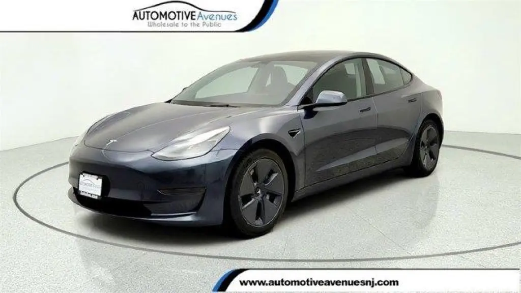Tesla Model 3 2023 4p Sedan