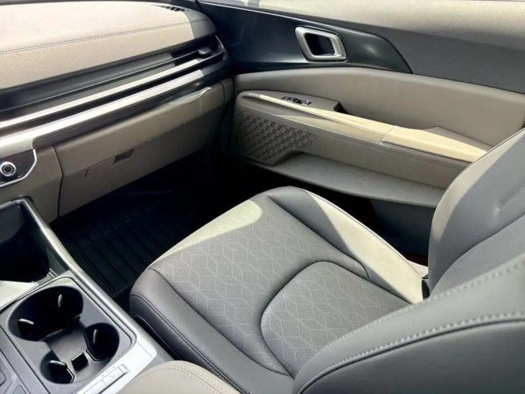 Kia Carnival 2025 LXS 4dr Mini-Van