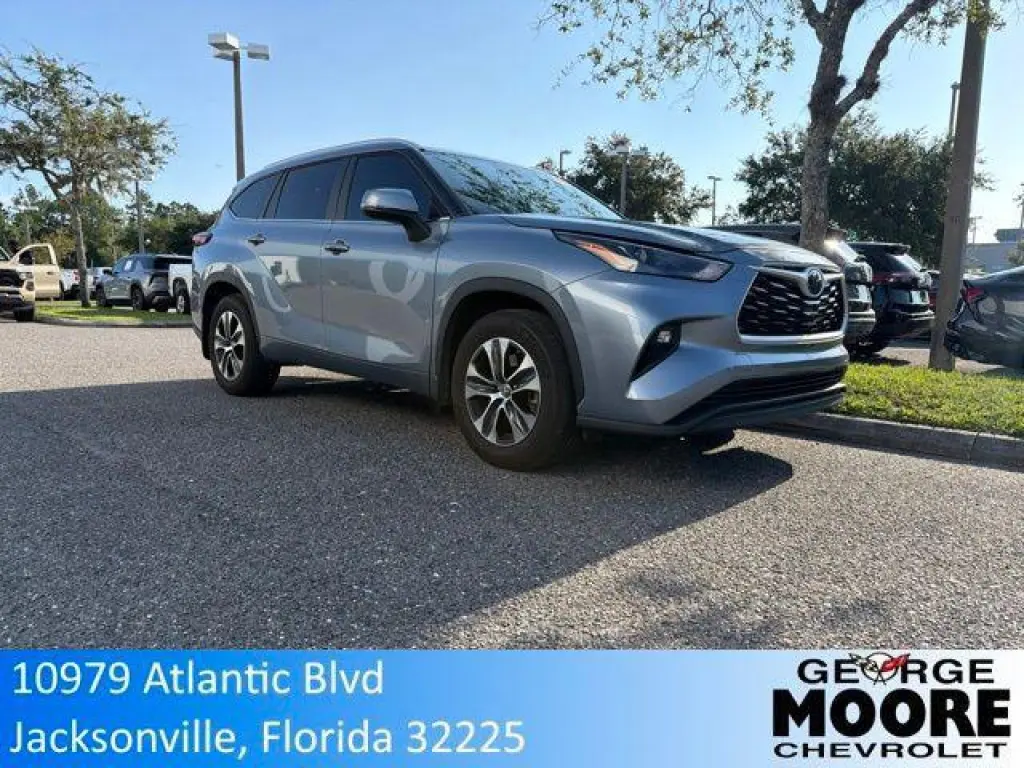Toyota Highlander 2024 XLE SUV 4p.