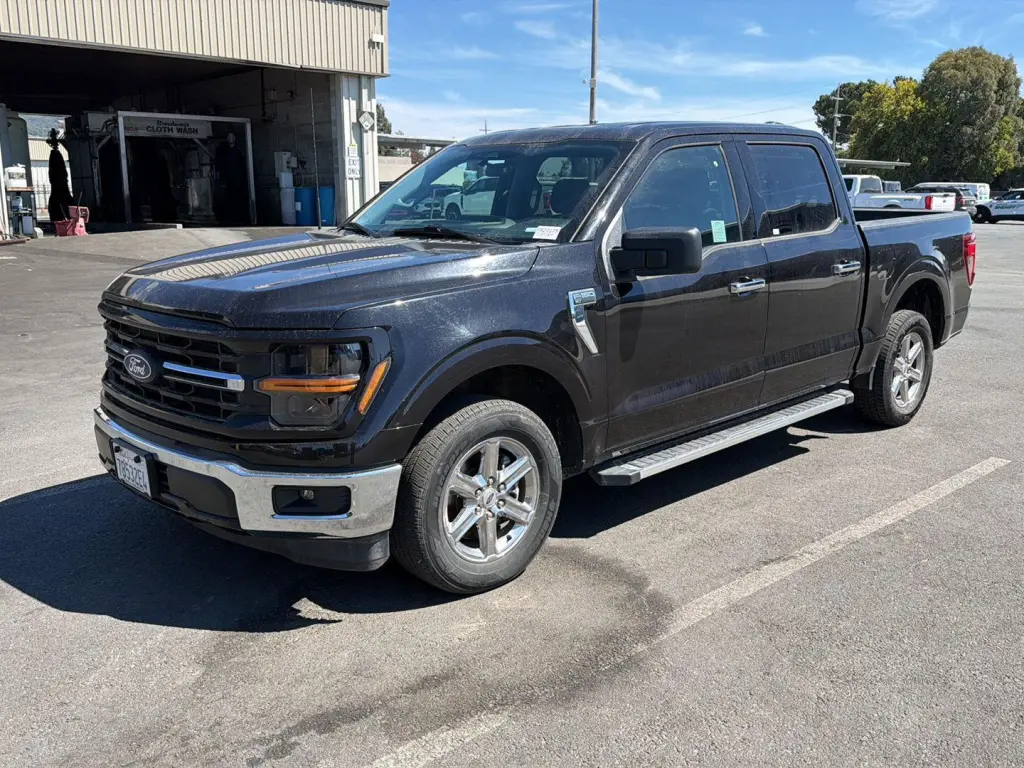 Ford F-150 2025 4x2 XLT 4p SuperCab 5.5 ft. SB