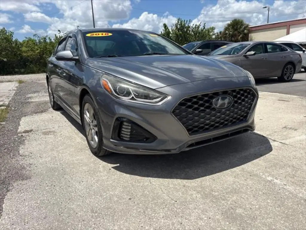 Sedán Hyundai SONATA 2018 SEL+ de 4 puertas (lanzamiento de mitad de año)