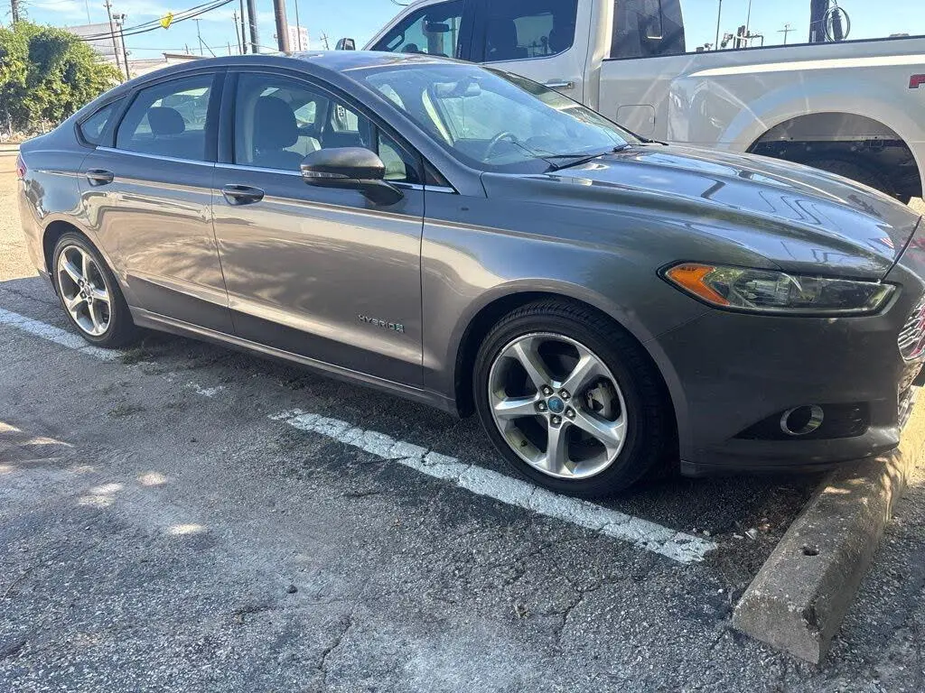 Ford Fusion Hybrid 2013 SE 4p Sedan