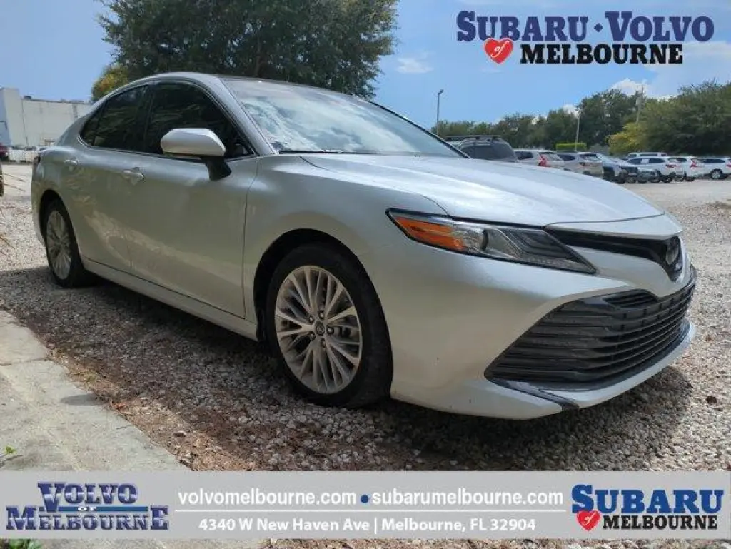 Toyota Camry 2019 XLE V6 Sedán 4p