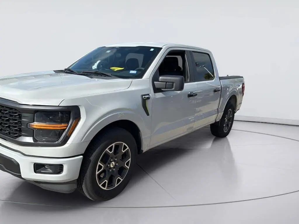 Ford F-150 2024 4x2 STX 4p SuperCrew 5.5 ft. SB