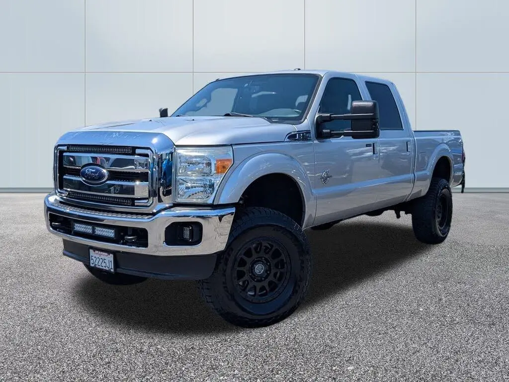 Ford F-350 Super Duty 2012 4x4 Lariat 4p Camioneta Cabina Extendida 6.8 ft. SB SRW
