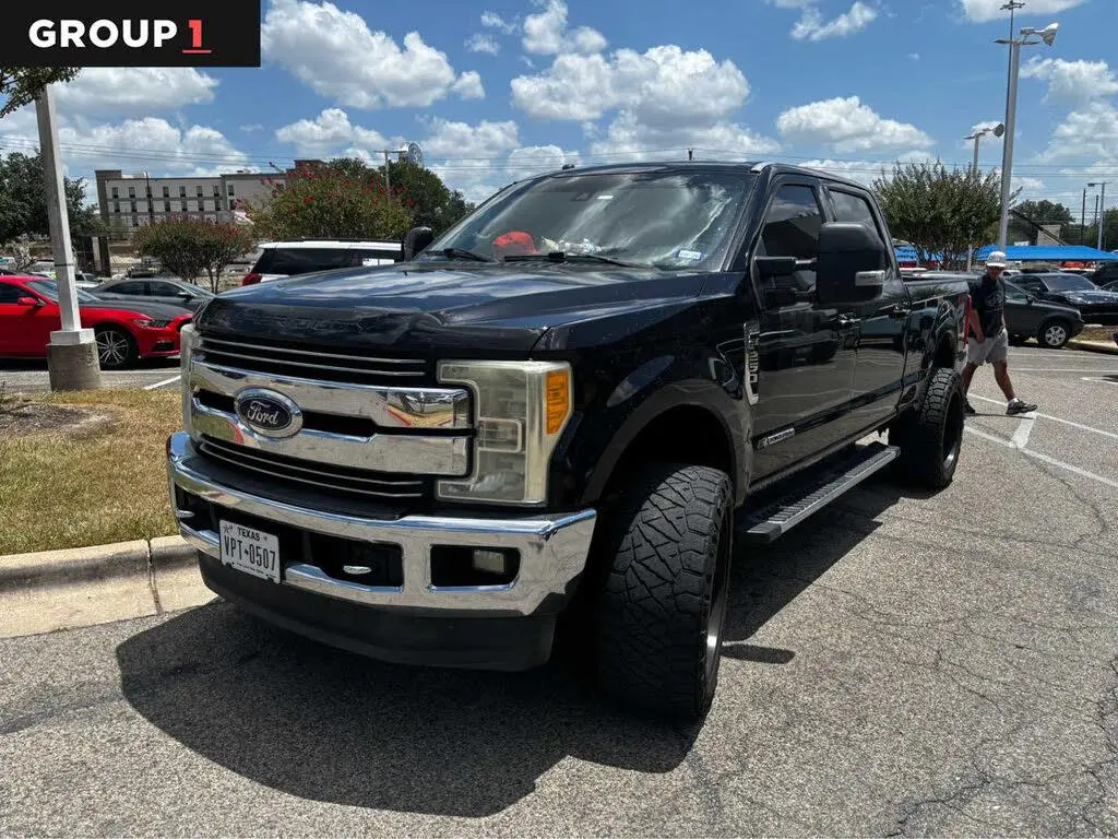 Ford F-250 Super Duty 2017 4x4 Lariat 4dr Crew Cab 8 ft. Camión de carga LB
