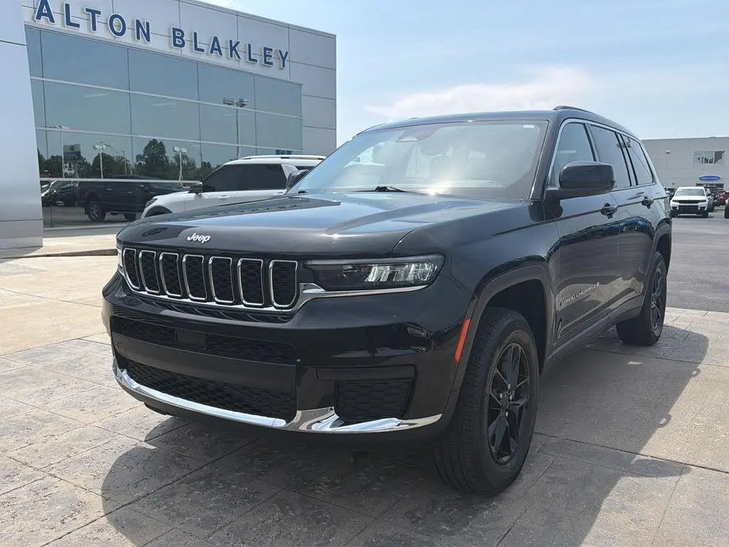 Jeep Grand Cherokee L 2023 4x4 Laredo SUV de 4 puertas