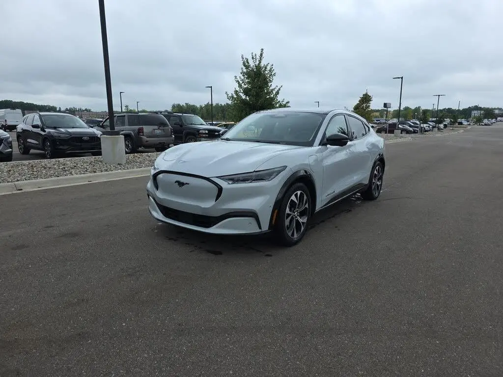 Ford Mustang Mach-E 2022 AWD Premium 4p SUV