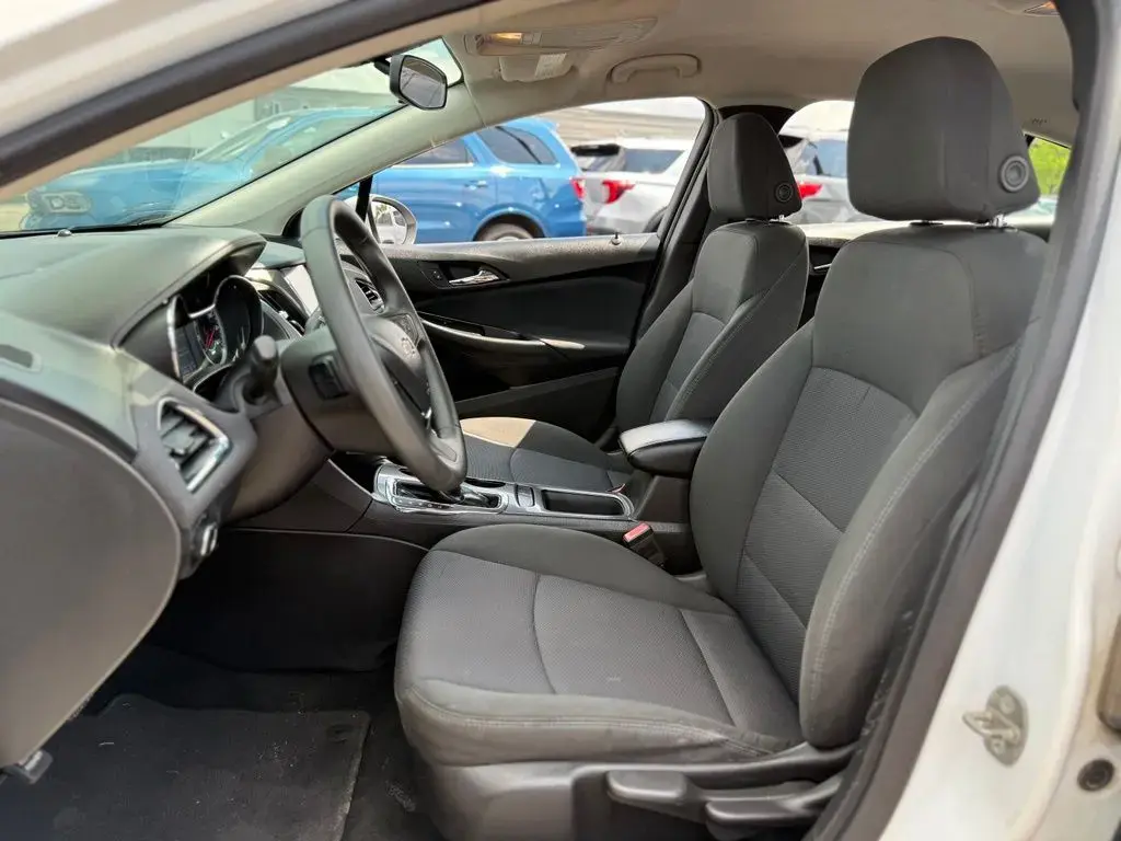 Chevrolet Cruze 2017 LT Auto 4p Sedan