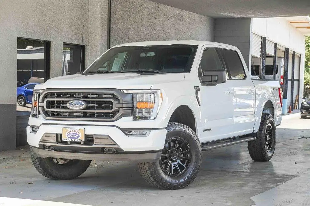 Ford F-150 2023 4x4 Limited 4dr SuperCrew 5.5 ft. SB