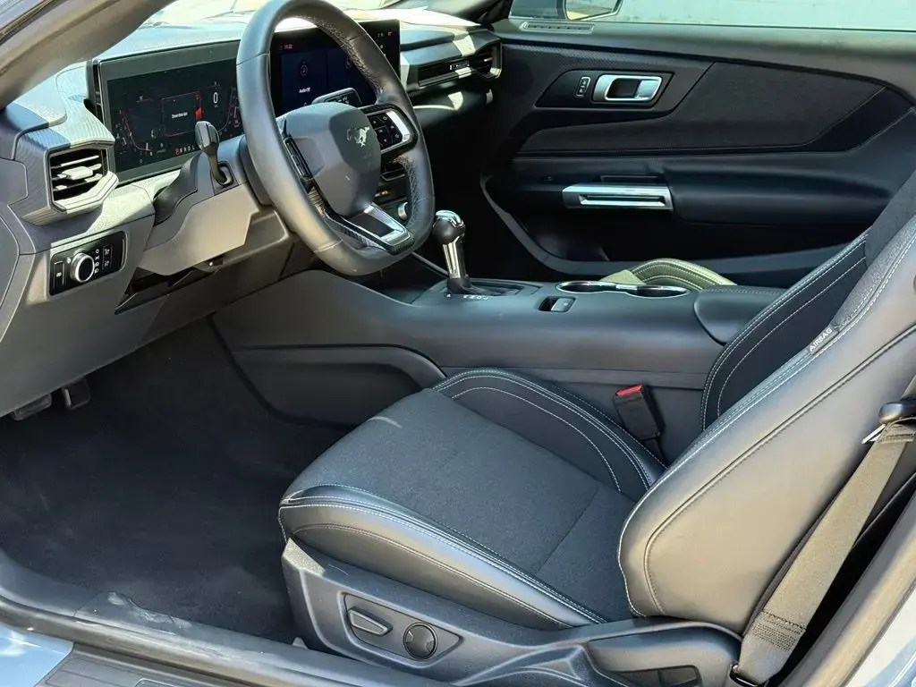 Ford Mustang 2024 EcoBoost 2p Fastback