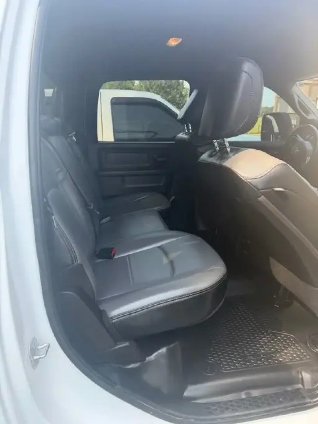 Ram 2500 2024 4x4 Tradesman 4p. Cabina de tripulación completa 8 ft. LB Camioneta