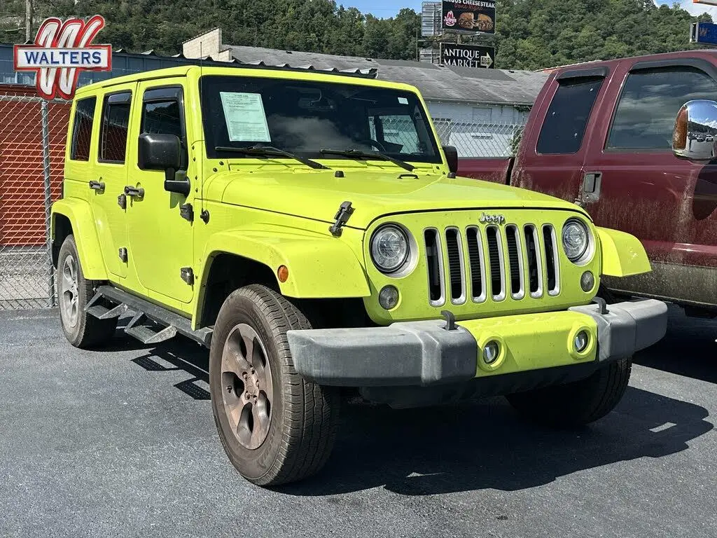 Jeep Wrangler Unlimited 2017 4x4 Sahara 4p SUV