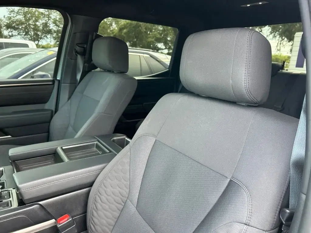 Toyota Tundra 2026 4x4 SR5 4 puertas CrewMax Cab Pickup SB