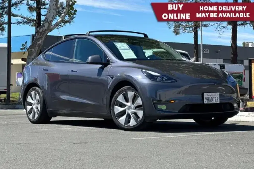 Tesla Model Y 2023 AWD 4p Crossover