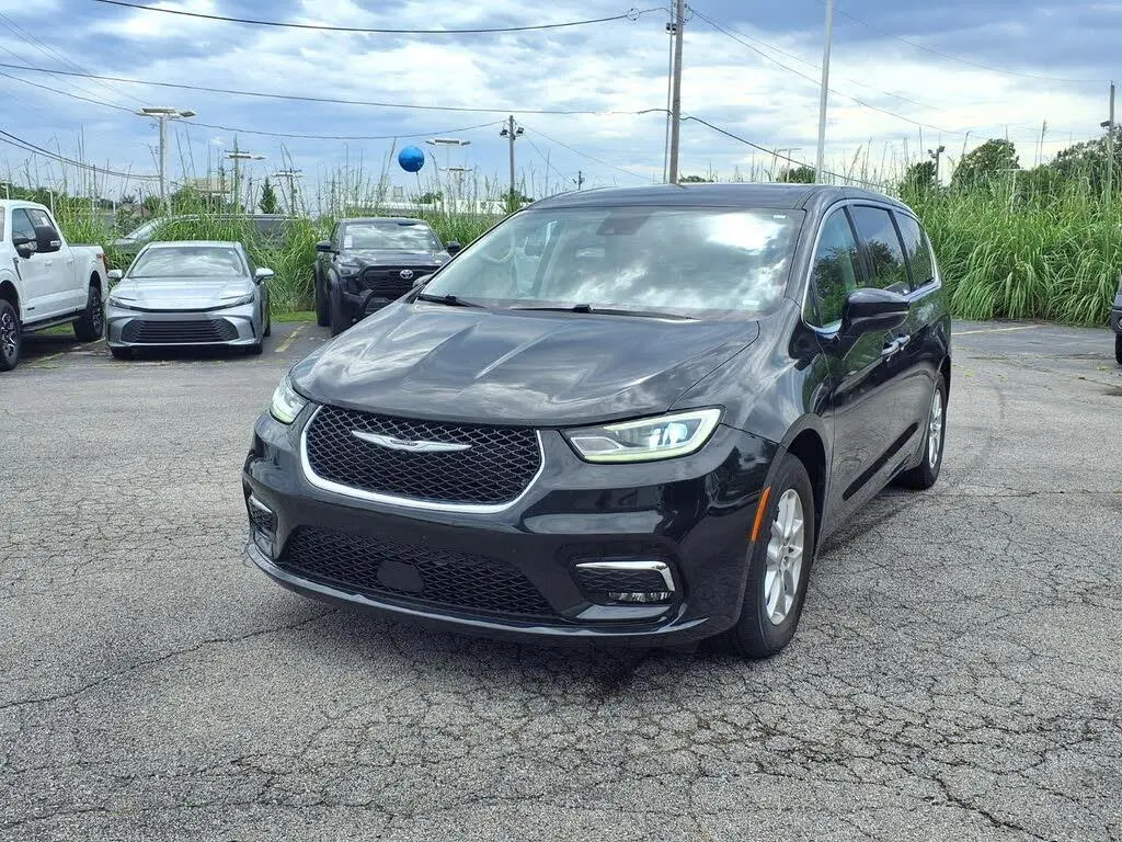 Chrysler Pacifica 2024 Touring L Minivan 4p.