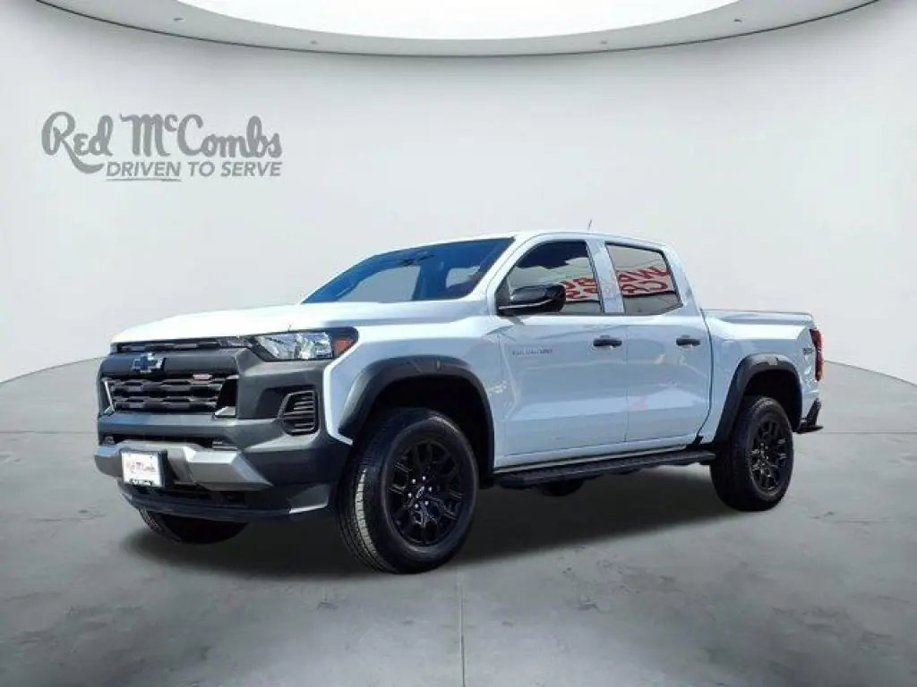 Chevrolet Colorado 2024 4x4 Trail Boss 4p. Cabina de Tripulante 5 ft. Carrocería Corta