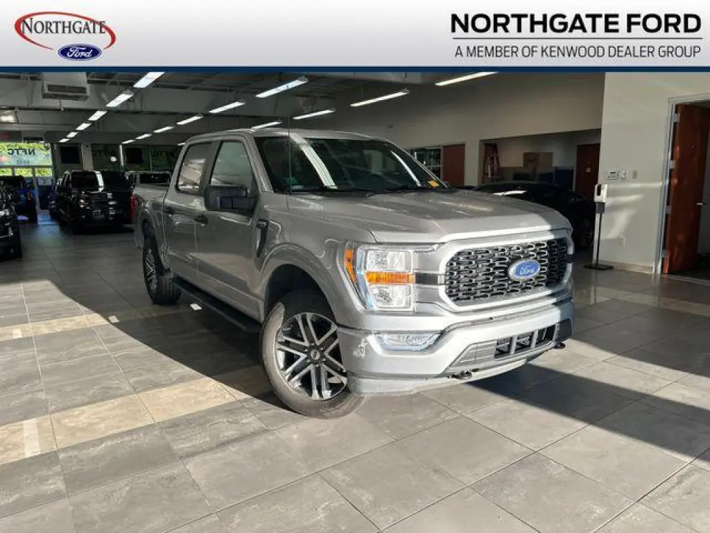 Ford F-150 2022 4x4 XL 4p SuperCrew 5.5 ft. SB